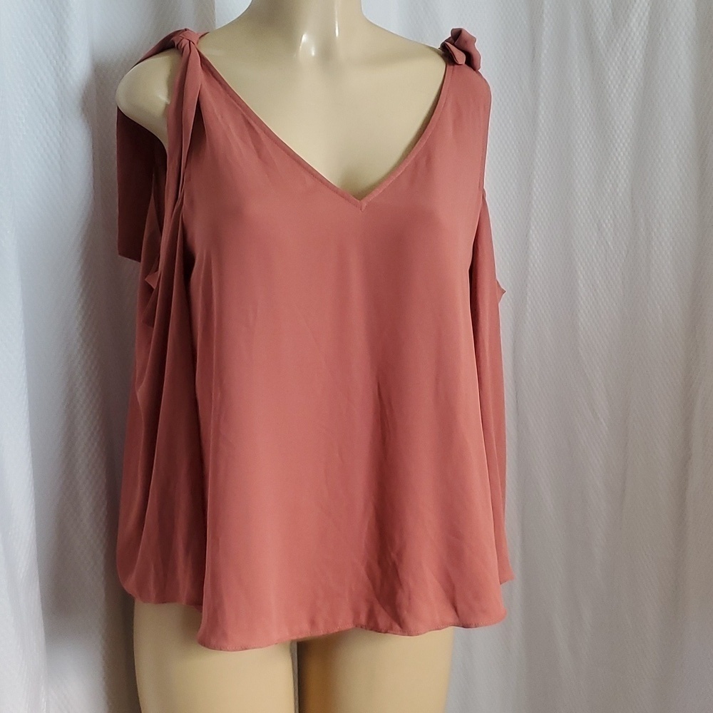 BCBGMaxazria Cold shoulder 3/4 sleeve V neck Top Blouse Size L